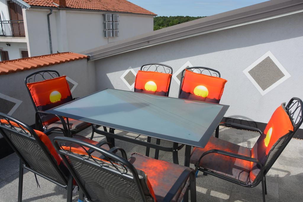 Apartments Petar & Anka Biograd Na Moru Exterior foto