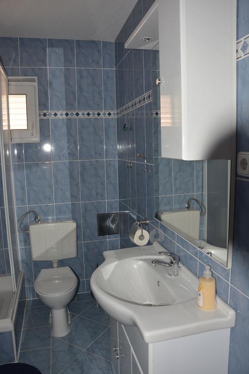 Apartments Petar & Anka Biograd Na Moru Exterior foto